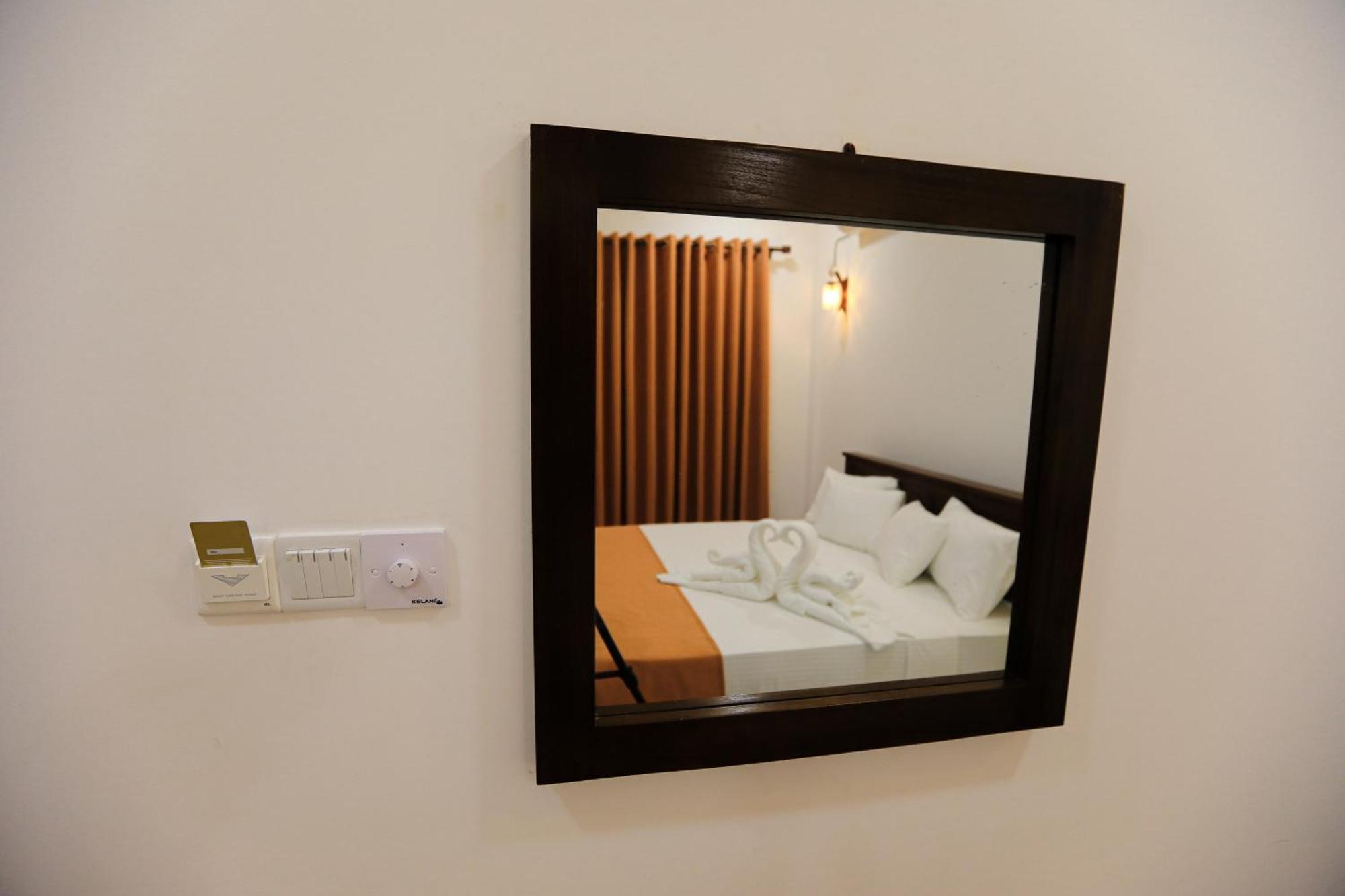 D Marit Motel Negombo Luaran gambar